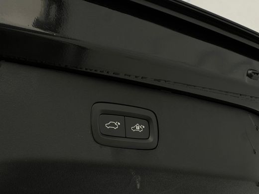 Lynk & Co 01 1.5 4X ZWART OP VOORRAAD! NL AUTO | TREKHAAK | CAMERA | PANO | ActivLease financial lease