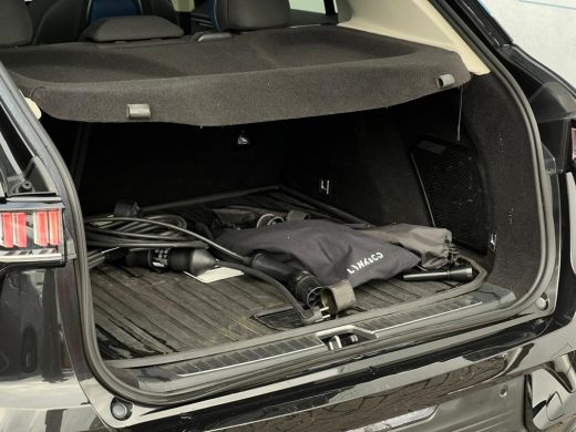 Lynk & Co 01 1.5 4X ZWART OP VOORRAAD! NL AUTO | TREKHAAK | CAMERA | PANO | ActivLease financial lease