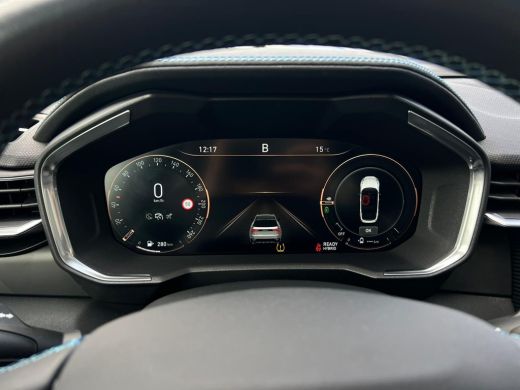 Lynk & Co 01 1.5 4X ZWART OP VOORRAAD! NL AUTO | TREKHAAK | CAMERA | PANO | ActivLease financial lease