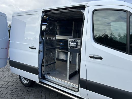 Mercedes-Benz Sprinter 314 CDI / L1H1 / 1e EIG. / 2x SCHUIFDEUR / INRICHTING + LAADKRAAN / CAMERA / AIRCO / CRUISE / NAV... ActivLease financial lease