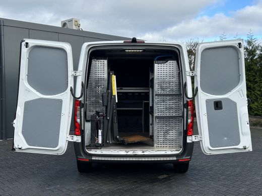 Mercedes-Benz Sprinter 314 CDI / L1H1 / 1e EIG. / 2x SCHUIFDEUR / INRICHTING + LAADKRAAN / CAMERA / AIRCO / CRUISE / NAV... ActivLease financial lease