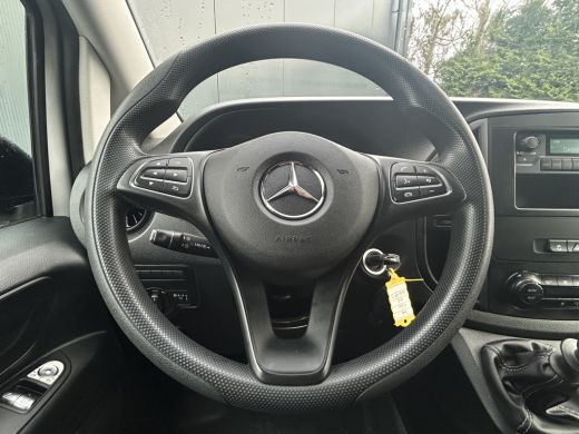 Mercedes-Benz Vito 110 CDI 102 PK RWD / L2H1 / 1e EIG. / 47.247 KM !! / TREKHAAK / ECC AIRCO / CRUISE / BLUETOOTH / PDC ActivLease financial lease