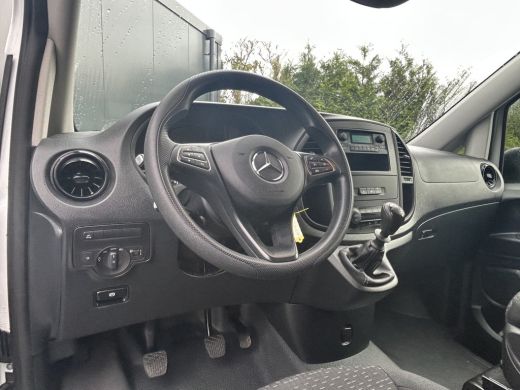 Mercedes-Benz Vito 110 CDI 102 PK RWD / L2H1 / 1e EIG. / 47.247 KM !! / TREKHAAK / ECC AIRCO / CRUISE / BLUETOOTH / PDC ActivLease financial lease