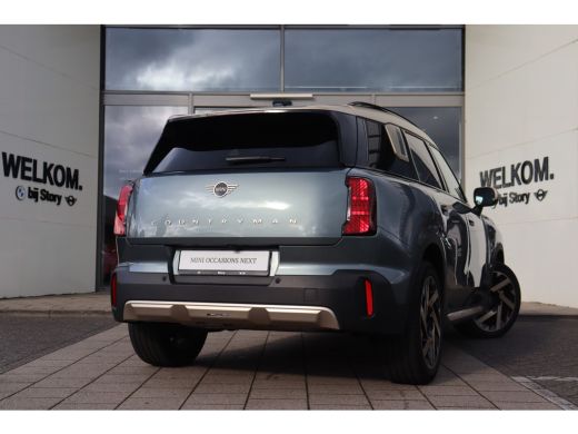 Mini Countryman C Automaat / Favoured Trim / Pakket XL / 19" Kaleido Spoke 2-tone / Trekhaak ActivLease financial lease