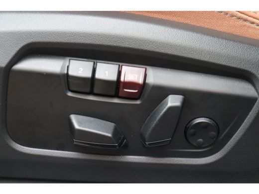 Mini Countryman C Automaat / Favoured Trim / Pakket XL / 19" Kaleido Spoke 2-tone / Trekhaak ActivLease financial lease