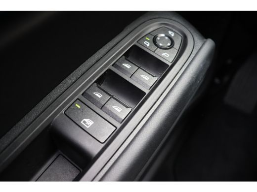 Mini Countryman C Automaat / Favoured Trim / Pakket XL / 19" Kaleido Spoke 2-tone / Trekhaak ActivLease financial lease