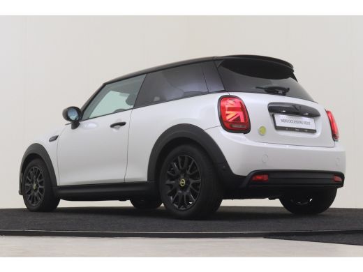 Mini Electric Classic / Sportstoelen / LED / Stoelverwarming / Cruise Control / Airconditioning / PDC ActivLease financial lease