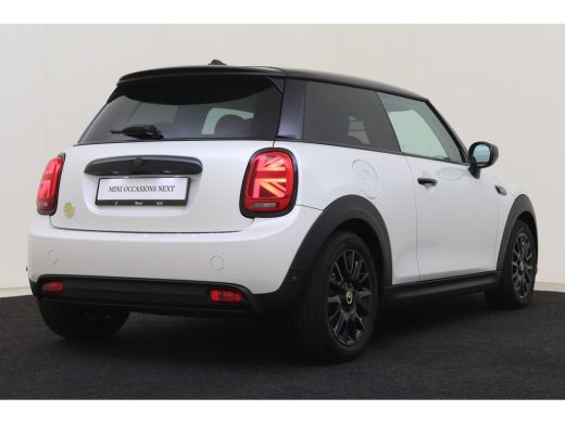 Mini Electric Classic / Sportstoelen / LED / Stoelverwarming / Cruise Control / Airconditioning / PDC ActivLease financial lease