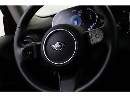 Mini Electric Classic / Sportstoelen / LED / Stoelverwarming / Cruise Control / Airconditioning / PDC ActivLease financial lease