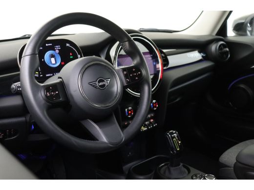 Mini Electric Classic / Sportstoelen / LED / Stoelverwarming / Cruise Control / Airconditioning / PDC ActivLease financial lease