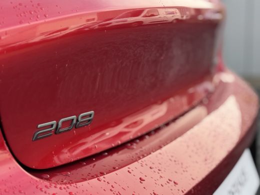 Peugeot 208 1.2 Mild Hybrid Allure 145PK AUT | Comfort Pakket | Keyless Start & Entry | Achteruitrijcamera | ... ActivLease financial lease