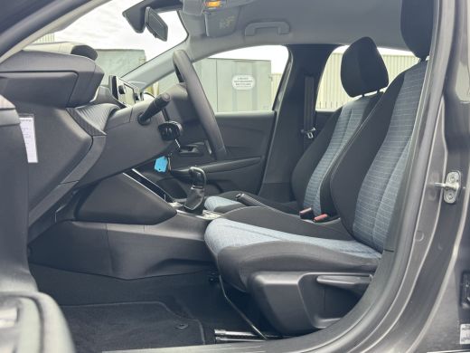 Peugeot 208 1.2 PureTech Like 74PK | Trekhaak | Airco | Bandenspanningscontrolesysteem | Bluetooth | Cruise C... ActivLease financial lease