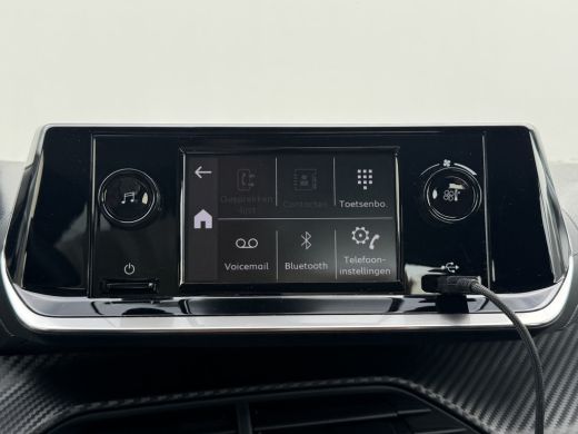 Peugeot 208 1.2 PureTech Like 74PK | Trekhaak | Airco | Bandenspanningscontrolesysteem | Bluetooth | Cruise C... ActivLease financial lease