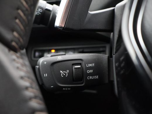 Peugeot 5008 1.2 HYBRID 145 PK AUT. 7-PERS. ALLURE + ADAPTIVE CRUISE | 18 INCH | CAMERA | DIGITALE COCKPIT | A... ActivLease financial lease