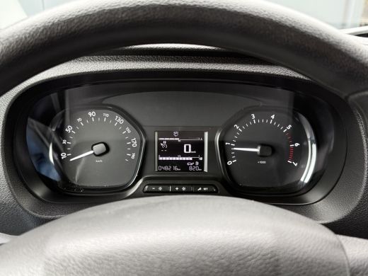 Peugeot Expert 1.5 BlueHDI 102 PK / L2H1 / TREKHAAK / AIRCO / CRUISE / 48.216 KM!! / PDC ActivLease financial lease