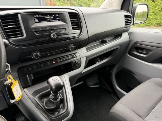 Peugeot Expert 1.5 BlueHDI 102 PK / L2H1 / TREKHAAK / AIRCO / CRUISE / 48.216 KM!! / PDC ActivLease financial lease