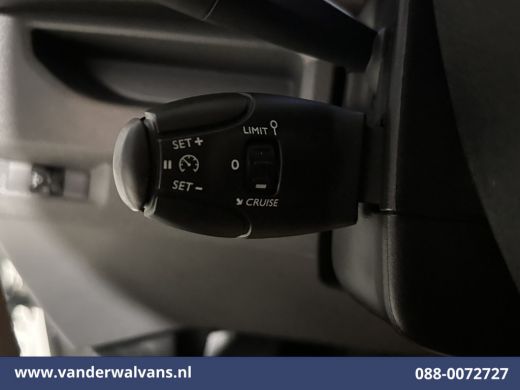 Peugeot Expert 2.0 BlueHDI 123pk L2H1 Euro6 Airco | Navigatie | 2500kg Trekhaak | Cruisecontrol | Apple Carplay ... ActivLease financial lease
