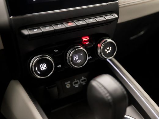 Renault Clio 1.6 E-Tech Hybrid 140 Initiale Paris 141Pk Automaat (VIRTUAL COCKPIT, APPLE CARPLAY, GROOT NAVI, ... ActivLease financial lease