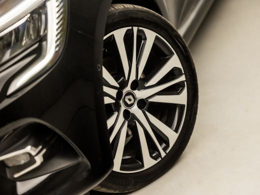 Renault Clio 1.6 E-Tech Hybrid 140 Initiale Paris 141Pk Automaat (VIRTUAL COCKPIT, APPLE CARPLAY, GROOT NAVI, ... ActivLease financial lease