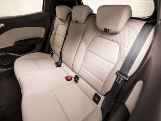 Renault Clio 1.6 E-Tech Hybrid 140 Initiale Paris 141Pk Automaat (VIRTUAL COCKPIT, APPLE CARPLAY, GROOT NAVI, ... ActivLease financial lease