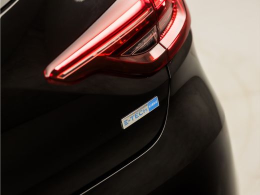 Renault Clio 1.6 E-Tech Hybrid 140 Initiale Paris 141Pk Automaat (VIRTUAL COCKPIT, APPLE CARPLAY, GROOT NAVI, ... ActivLease financial lease