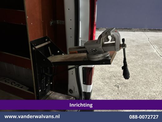 Renault Trafic 2.0 dCi 120pk L2H1 Inrichting Euro6 Airco | Omvormer | Camera | Navigatie | LED | Cruisecontrol T... ActivLease financial lease