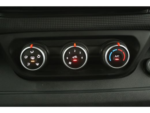 Renault Trafic 2.0 dCi T30 L2H1 | Airco | Cruise | Trekh. | Parkeersens. | LED ActivLease financial lease