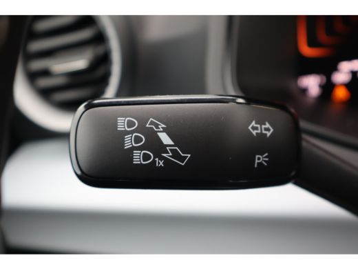 Seat Arona Style | Airconditioning automatisch met 2-zone-temperatuurregeling | Cruise Control | Digitaal in... ActivLease financial lease
