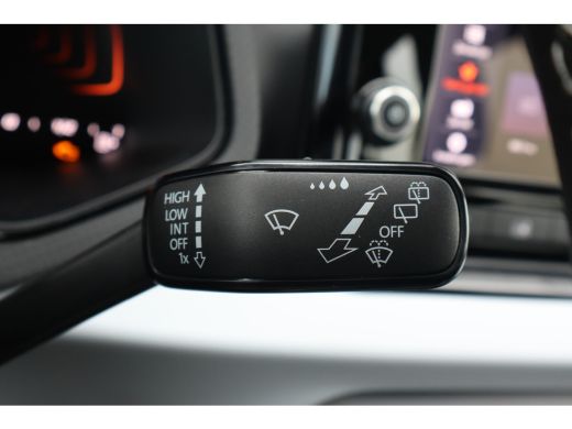 Seat Arona Style | Airconditioning automatisch met 2-zone-temperatuurregeling | Cruise Control | Digitaal in... ActivLease financial lease