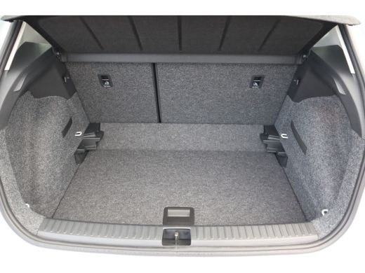 Seat Arona Style | Airconditioning automatisch met 2-zone-temperatuurregeling | Cruise Control | Digitaal in... ActivLease financial lease