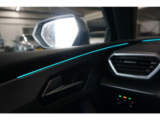 Seat Leon 1.5 eTSI FR FULL LED | STOEL/STUURVERW. | CAMERA | ACC | KEYLESS | ActivLease financial lease