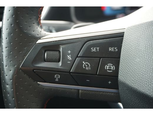 Seat Leon 1.5 eTSI FR FULL LED | STOEL/STUURVERW. | CAMERA | ACC | KEYLESS | ActivLease financial lease