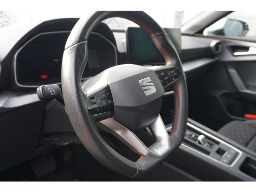 Seat Leon 1.5 eTSI FR FULL LED | STOEL/STUURVERW. | CAMERA | ACC | KEYLESS | ActivLease financial lease