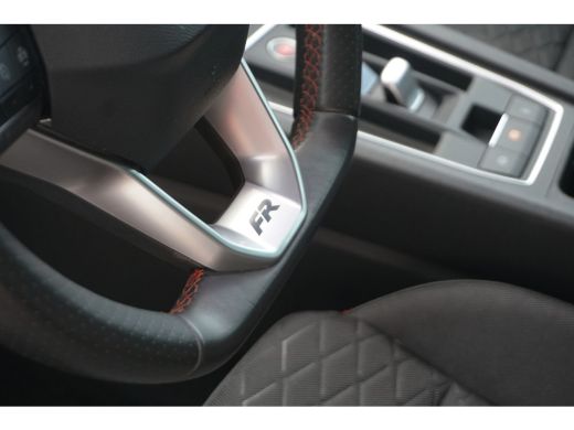 Seat Leon 1.5 eTSI FR FULL LED | STOEL/STUURVERW. | CAMERA | ACC | KEYLESS | ActivLease financial lease