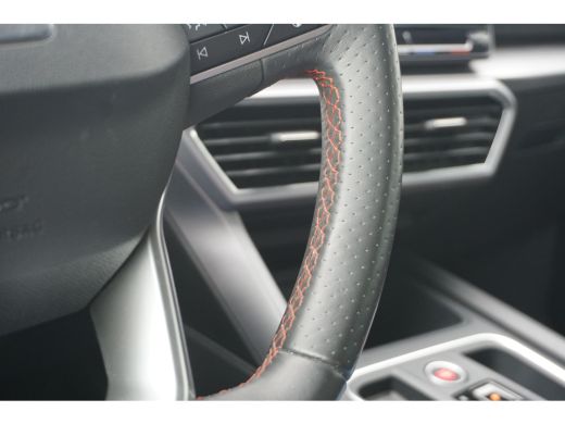 Seat Leon 1.5 eTSI FR FULL LED | STOEL/STUURVERW. | CAMERA | ACC | KEYLESS | ActivLease financial lease