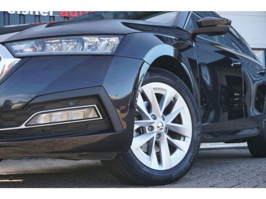 Skoda Octavia Combi 1.0 e-TSI Automaat Edition Plus | TREKHAAK | STOEL/STUUR VERW. | LEDER/ ALCANTARA | ActivLease financial lease