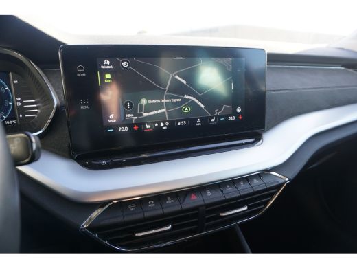 Skoda Octavia Combi 1.0 e-TSI Automaat Edition Plus | TREKHAAK | STOEL/STUUR VERW. | LEDER/ ALCANTARA | ActivLease financial lease