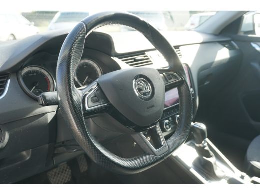 Skoda Octavia Combi 1.0 TSI Automaat Clever Edition | PARELMOER WIT | TREKHAAK | STOELVERW. | ActivLease financial lease