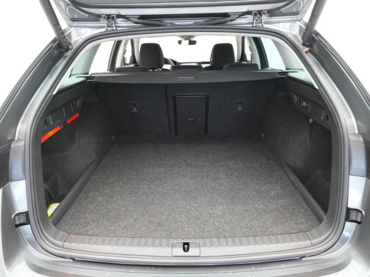 Skoda Octavia Combi 1.4 TSI iV 204pk PHEV Business Edition Navigatie Wegkl.trekhaal Pdc Virtual Cockpit Carplay... ActivLease financial lease