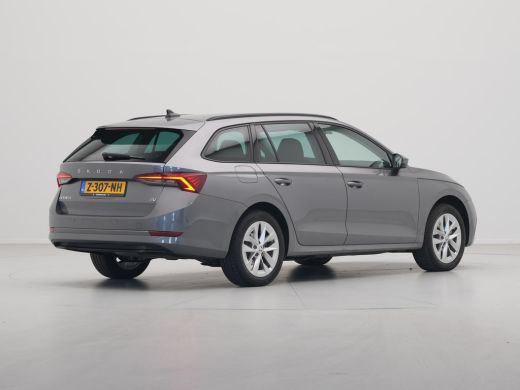 Skoda Octavia Combi 1.4 TSI iV 204pk PHEV Business Edition Navigatie Wegkl.trekhaal Pdc Virtual Cockpit Carplay... ActivLease financial lease