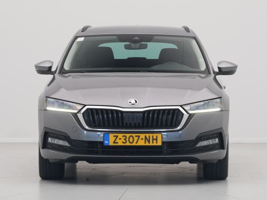 Skoda Octavia Combi 1.4 TSI iV 204pk PHEV Business Edition Navigatie Wegkl.trekhaal Pdc Virtual Cockpit Carplay... ActivLease financial lease