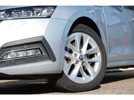 Skoda Octavia Combi 1.4 TSI iV PHEV Business Edition | STOELVERW. | CAMERA | COCKPIT | ActivLease financial lease