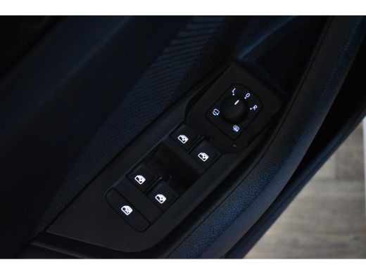 Skoda Octavia Combi TSI iV PHEV 204PK DSG HYBRID BUSINESS NAVI/CARPLAY/PDC ActivLease financial lease