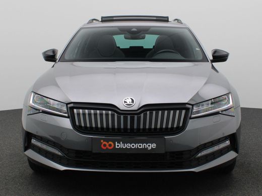 Skoda Superb Combi 1.4 TSI iV Sportline Business 218PK DSG Pano-Schuifdak, Trekhaak, Matrix-LED Verlichting, N... ActivLease financial lease