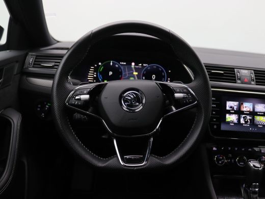 Skoda Superb Combi 1.4 TSI iV Sportline Business 218PK DSG Pano-Schuifdak, Trekhaak, Matrix-LED Verlichting, N... ActivLease financial lease