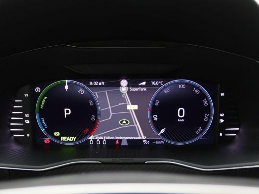 Skoda Superb Combi 1.4 TSI iV Sportline Business 218PK DSG Pano-Schuifdak, Trekhaak, Matrix-LED Verlichting, N... ActivLease financial lease