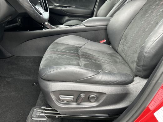 Toyota C-HR 2.0 Hybrid GR-Sport ActivLease financial lease