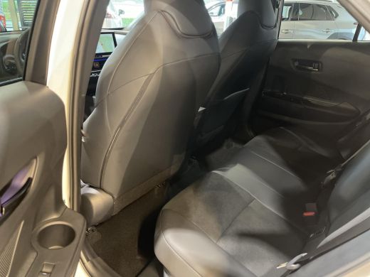 Toyota C-HR 2.0 Plug-in Hybrid 220 GR SPORT ActivLease financial lease