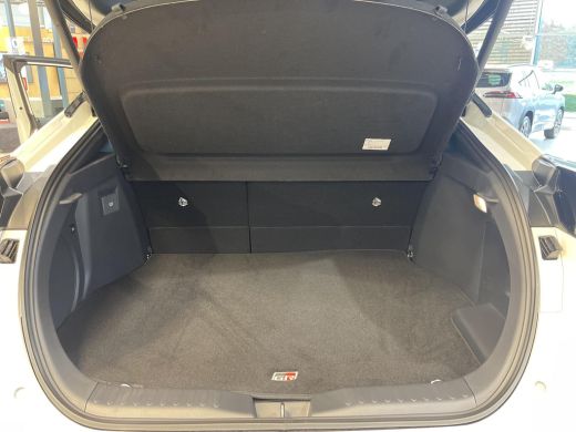 Toyota C-HR 2.0 Plug-in Hybrid 220 GR SPORT ActivLease financial lease