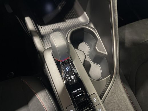 Toyota C-HR 2.0 Plug-in Hybrid 220 GR SPORT ActivLease financial lease